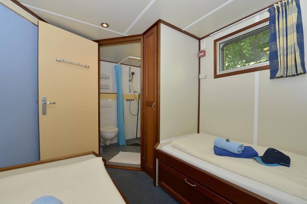 برلين Ms Mecklenburg Hotelschiff المظهر الخارجي الصورة